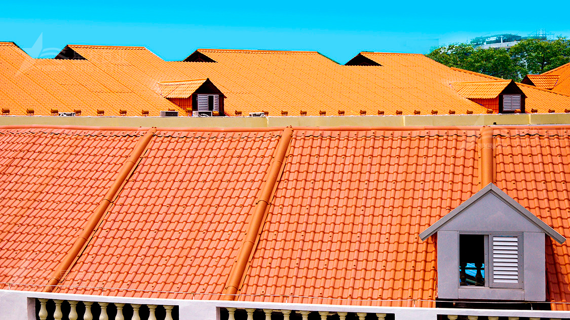 想購買材質(zhì)好的屋面瓦，到底選合成樹脂瓦好還是鋁瓦好？