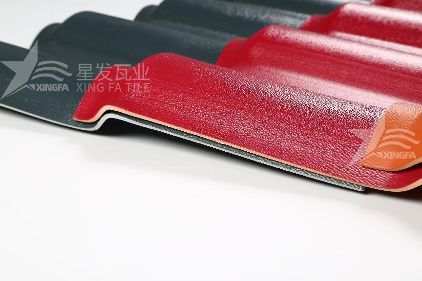 合成樹脂瓦的四層材質(zhì)揭秘：讓你徹底了解屋頂?shù)谋Ｗo體系！