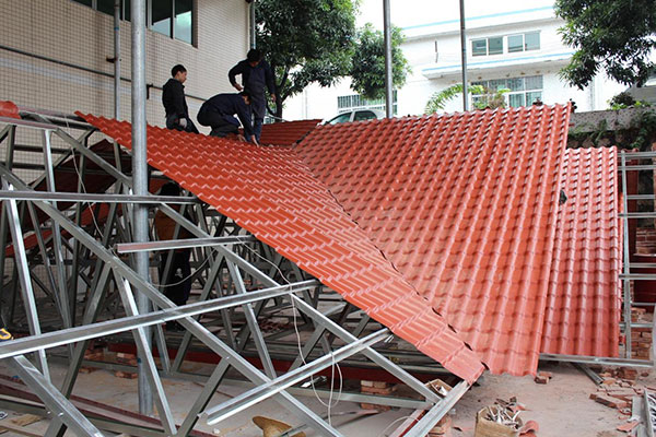 樹脂瓦具有哪些特性，是什么原因?qū)е聵渲弑粡V泛應(yīng)用呢